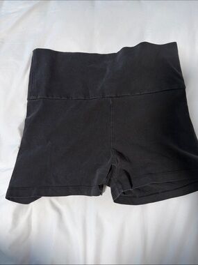 🥳 5 for $25 BUNDLE Victoria's Secret Black High-Waist Athletic Shorts